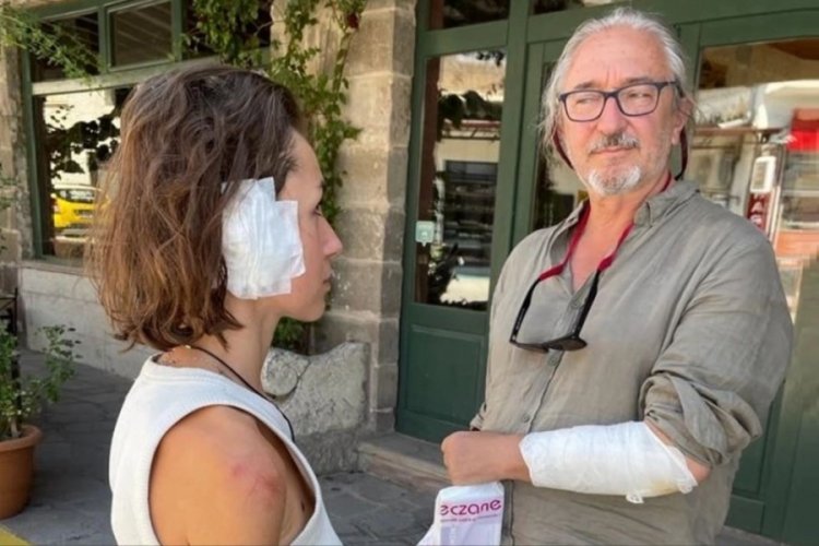 Nevşehir'de 2 turist k&ouml;peklerin saldırısına uğradı