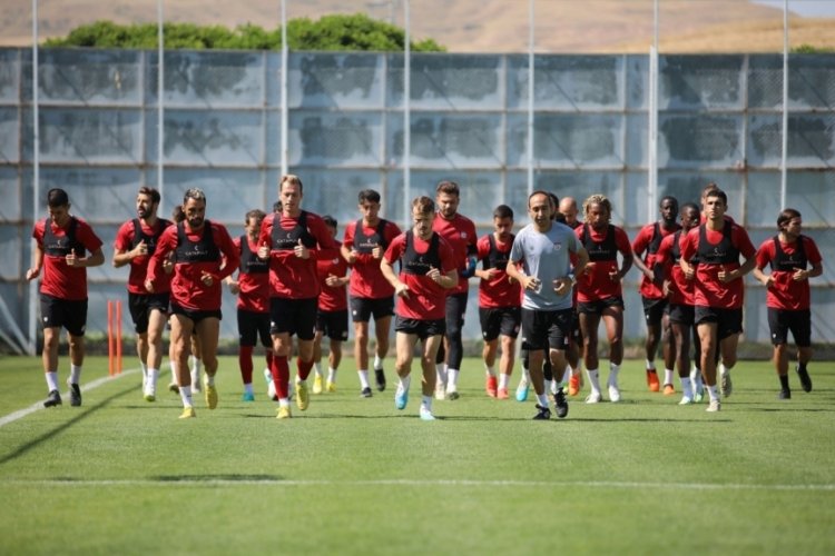 Sivasspor 6 oyuncusunu başka takımlara g&ouml;nderdi