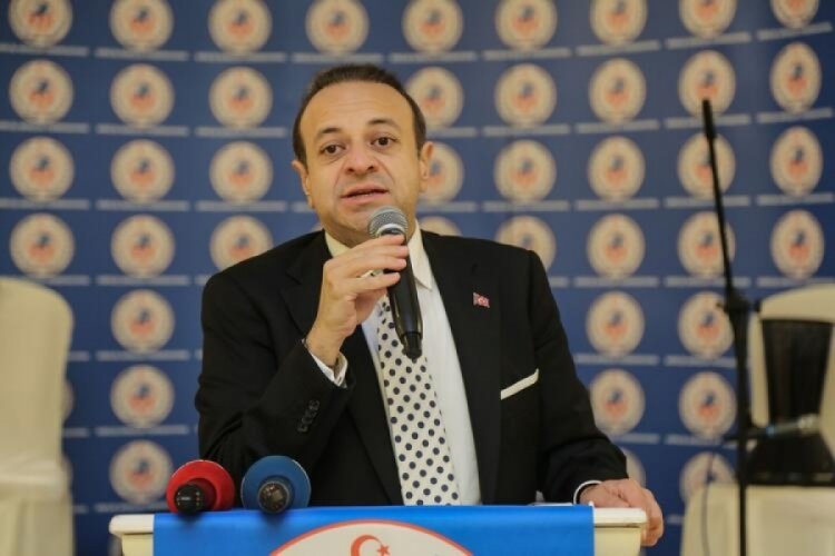 Egemen Bağış'tan Atat&uuml;rk heykeli a&ccedil;ıklaması: S&uuml;re&ccedil; bitmedi
