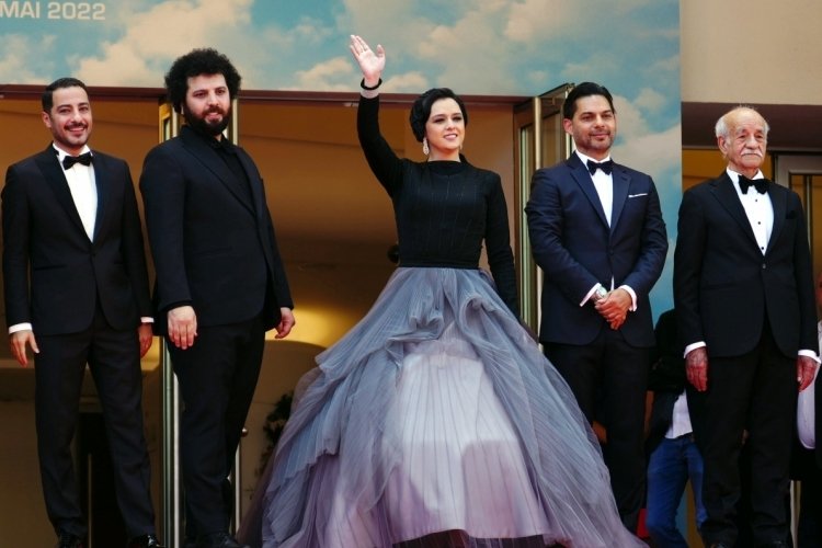 İran'da yasaklı filmin &uuml;nl&uuml; y&ouml;netmenine 6 ay hapis cezası
