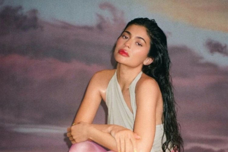 Kylie Jenner terk edildi