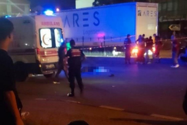 Yalova'da otomobilin &ccedil;arptığı yaya hayatını kaybetti