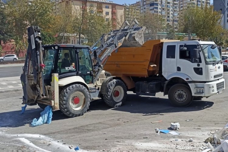 Kahramanmaraş'ta depremin izleri siliniyor