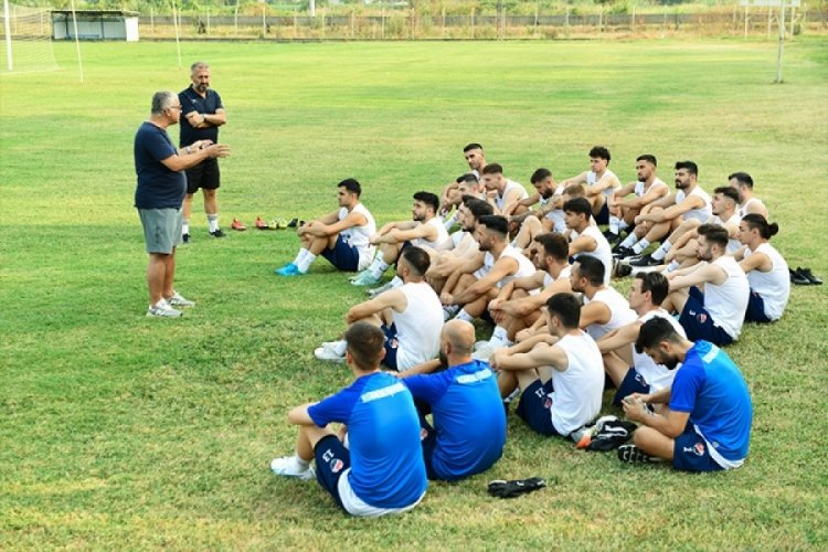 Mustafakemalpaşaspor Belediye sahaya indi