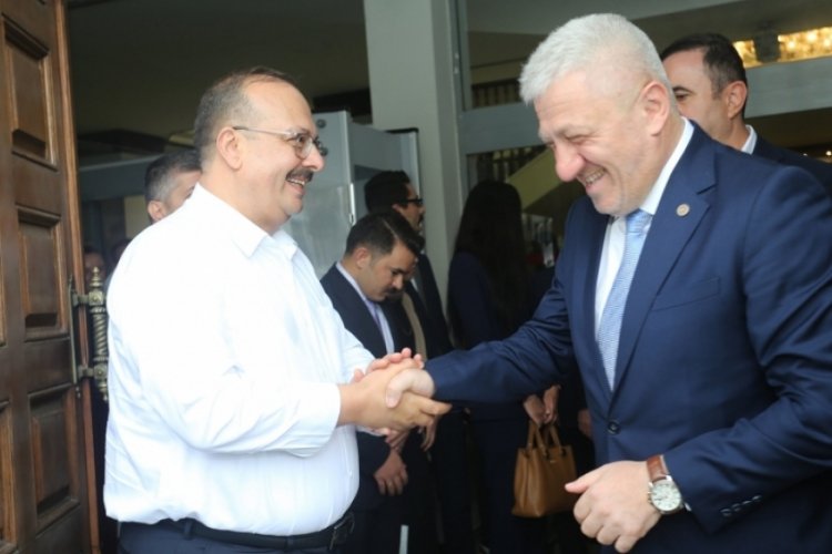 Yakup Canbolat Valilik &ouml;n&uuml;nde d&uuml;zenlenen t&ouml;renle uğurlandı