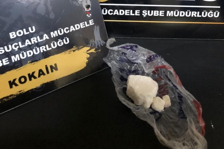 Bolu'da otob&uuml;steki yolcuda 35,55 gram kokain ele ge&ccedil;irildi