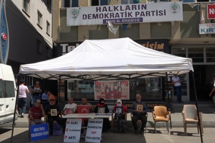 Muş'ta HDP &ouml;n&uuml;nde eylem yapan ailelerin sayısı arttı