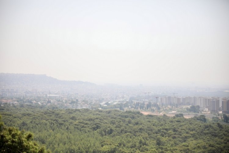 Antalya'da u&ccedil;aklar iniş yapamadı