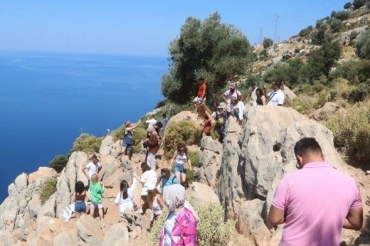 Kelebekler Vadisi'ne jandarmadan uyarı tabelası