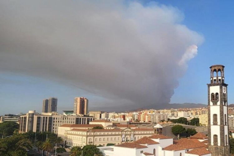 İspanya'nın Tenerife Adası'nda yangın