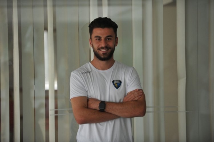 Karacabey Belediyespor Onur &Ouml;ztonga ile anlaştı