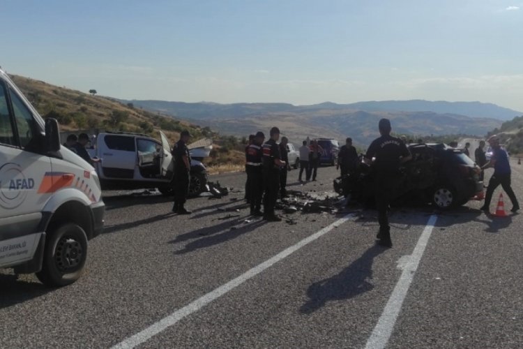 Adıyaman'da korkun&ccedil; kaza: 4 &ouml;l&uuml;, 3 yaralı
