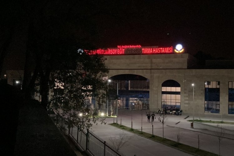 İzmir'de kanlı kavga: 1 &ouml;l&uuml;