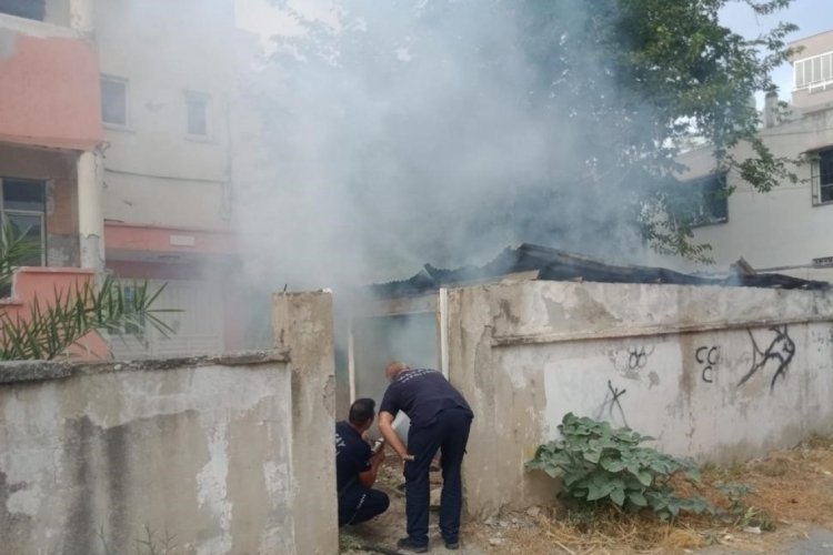 Hatay'da depoda yangın &ccedil;ıktı
