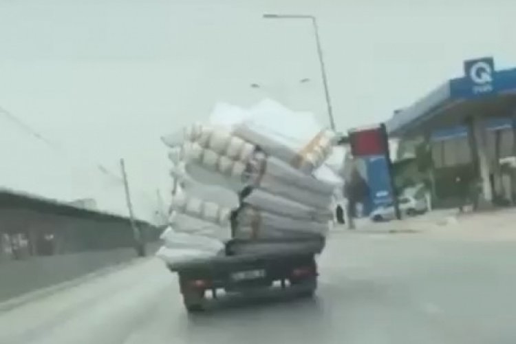 Bursa'da trafikte tehlikeli taşımacılık!