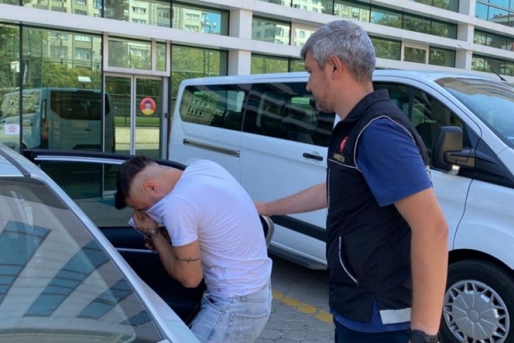 Samsun'da polisten ka&ccedil;maya &ccedil;alışan uyuşturucu ş&uuml;phelisi yakalandı