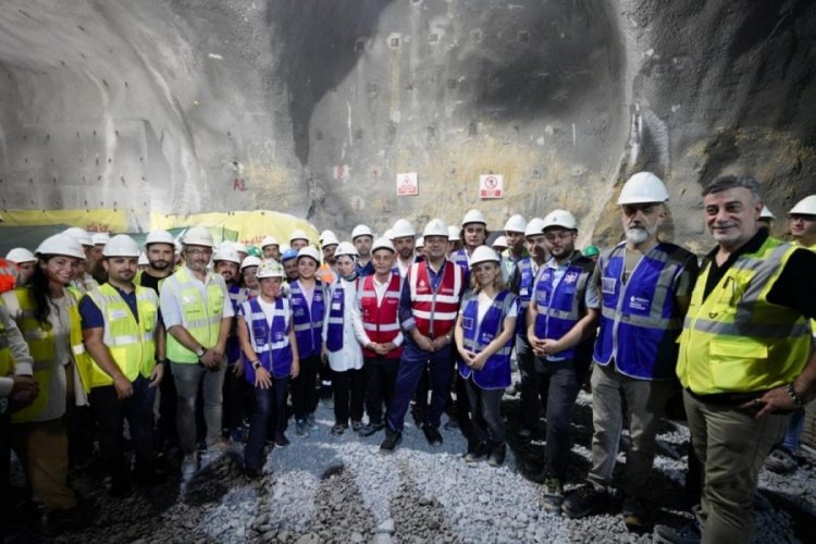 İmamoğlu: İstanbul'un batısına ilk metronun erişimi başlıyor