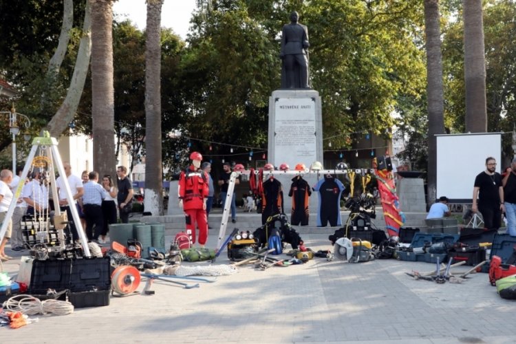 Bursa'da Mudanyalılar deprem konusunda bilgilendirildi