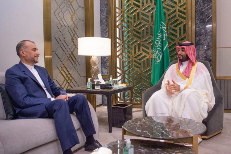 İran Dışişleri Bakanı, Muhammed Bin Selman ile g&ouml;r&uuml;şt&uuml;
