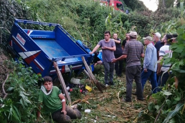 Zonguldak'ta tarım iş&ccedil;ilerini taşıyan patpat bah&ccedil;eye u&ccedil;tu: 1'i ağır 13 yaralı