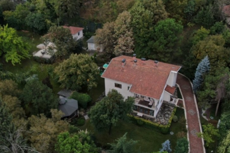 Bursa'da tarihi başkanlık konutu yıkıldı