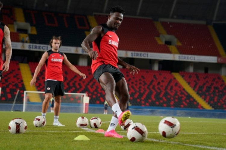 Gaziantep FK, depremlerden sonra ilk kez taraftarıyla buluşacak