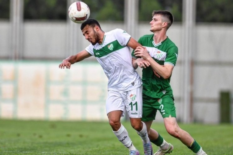 Bursaspor kendi arasında ma&ccedil; yaptı