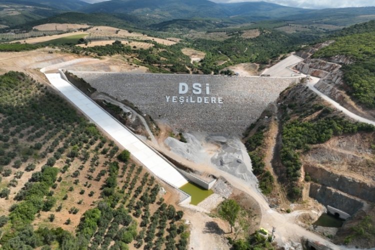 Bursa Karacabey Yeşildere barajı sulamasında &ccedil;alışmalar s&uuml;r&uuml;yor