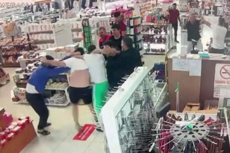 Dinlenme tesisinde 'bedava yemek' kavgası