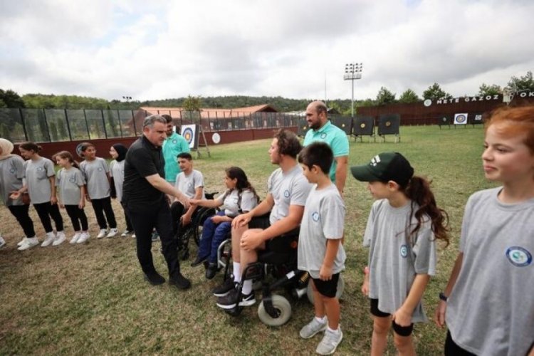 Bakan Bak: Hedefimiz sporda da s&uuml;rd&uuml;r&uuml;lebilir başarıyı yakalamak