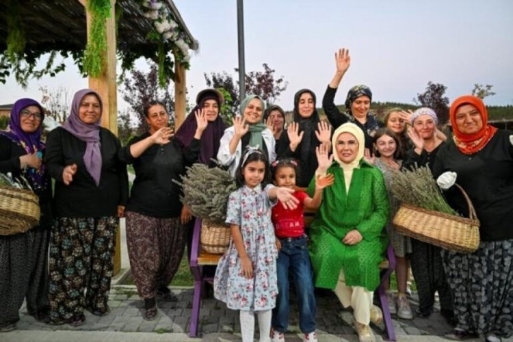 Emine Erdoğan, Ankara'da Ekolojik K&ouml;y'&uuml; ziyaret etti
