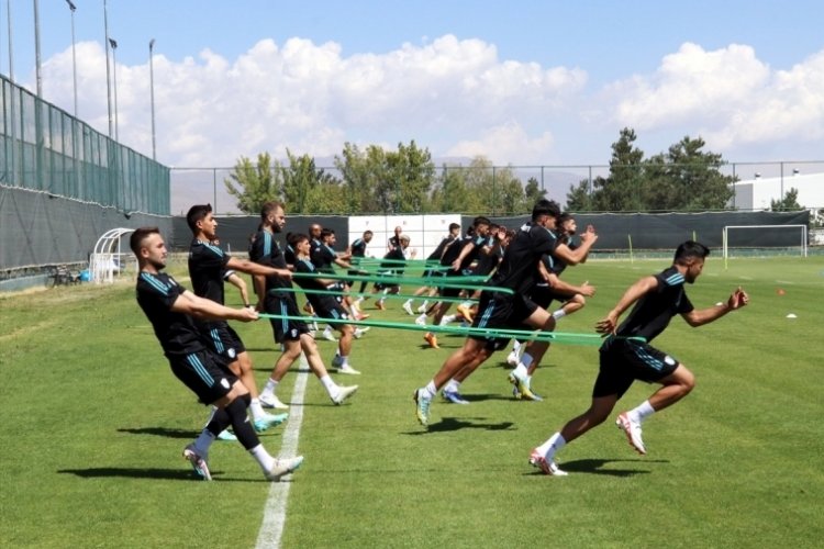 Erzurumspor FK, taraftarlarına kavuşmak istiyor