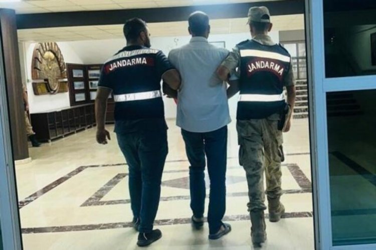 Kardeşini &ouml;ld&uuml;rm&uuml;şt&uuml;! 15 yıl sonra sığınmacı kimliğiyle yakalandı