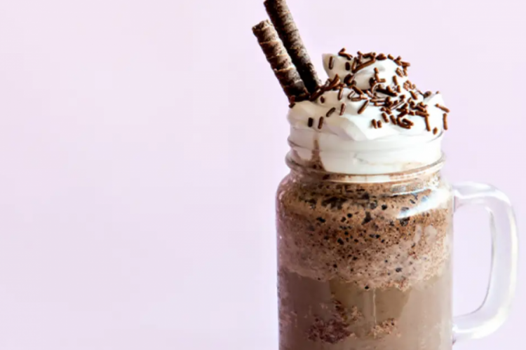 Milkshake i&ccedil;en 3 kişi &ouml;ld&uuml;! 3 kişi hastaneye kaldırıldı