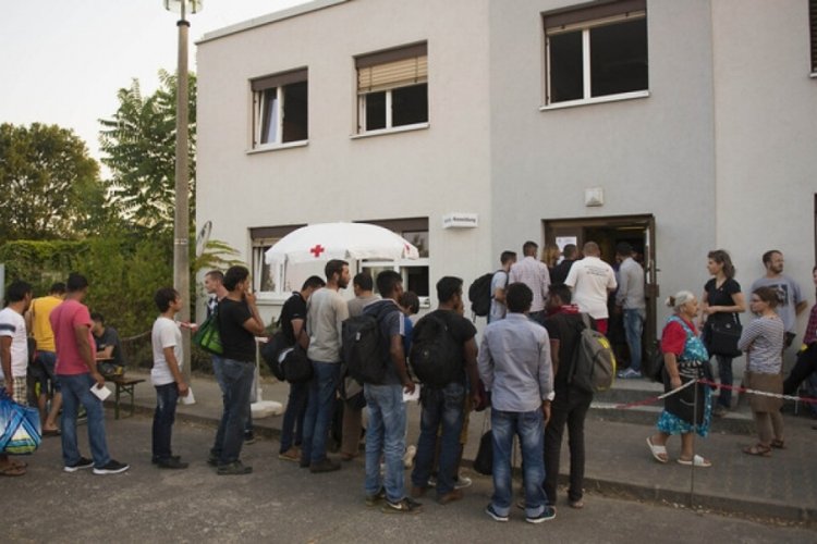 Almanya'da &ccedil;ifte vatandaşlık yasası i&ccedil;in Bakanlar Kurulu'ndan onay &ccedil;ıktı
