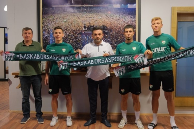 Bursaspor'da 3 profesyonel imza
