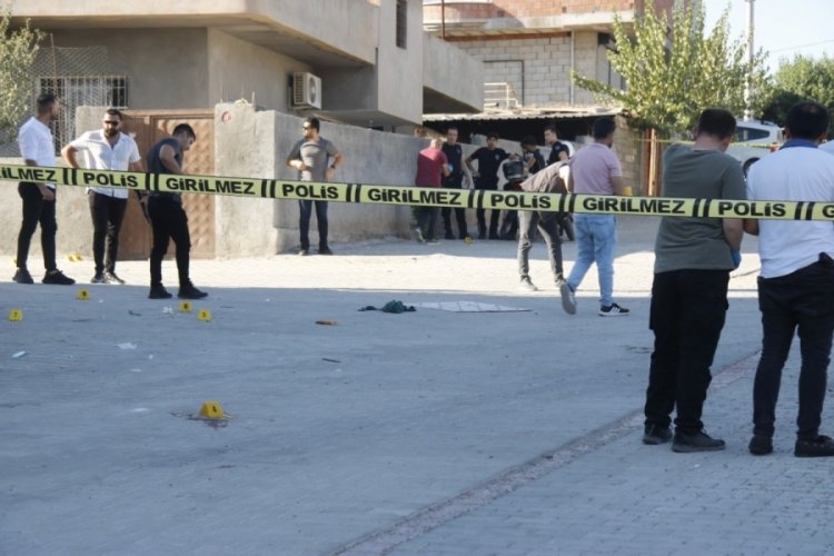 Diyarbakır'da barış yemeğinde 1 kişinin &ouml;ld&uuml;ğ&uuml; silahlı kavgada 4 kişi tutuklandı