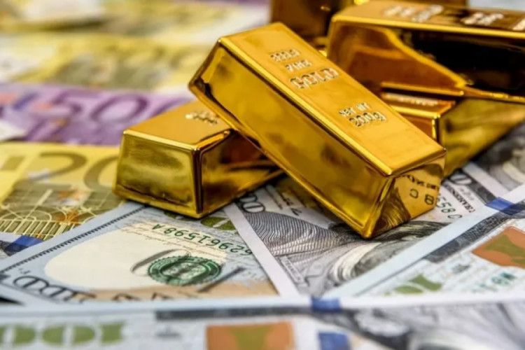 Ons altın 2 haftanın en y&uuml;ksek seviyesini ulaştı