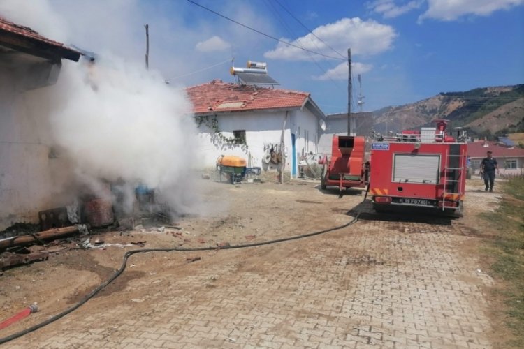 &Ccedil;orum'da evde patlayan t&uuml;p yangına neden oldu