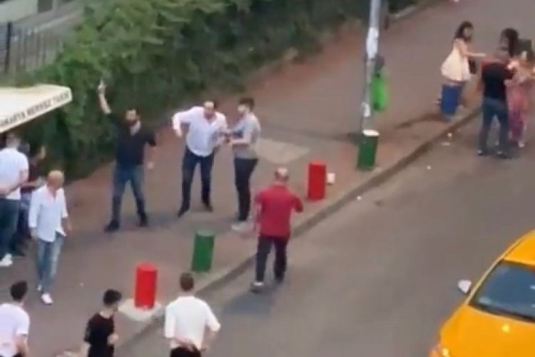 Eğlence mekanı &ccedil;ıkışında kadınları darp eden 3 polis g&ouml;zaltına alındı