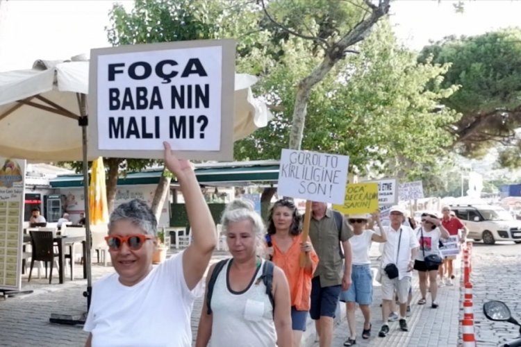 İzmir Fo&ccedil;a'da deniz ve kıyı kirliliği protestosu!