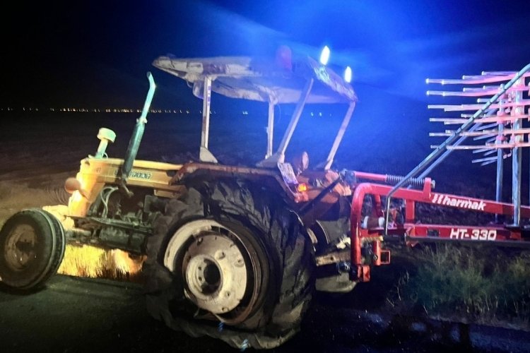 Aksaray'da otomobil trakt&ouml;re &ccedil;arptı
