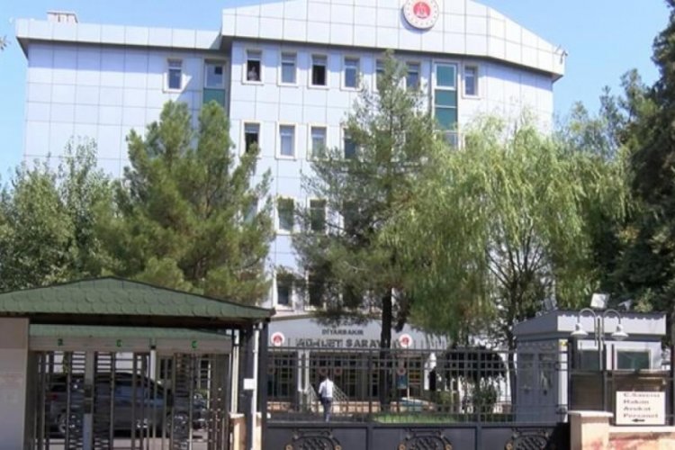 Diyarbakır'da eşini ve 2 yaşındaki oğlunu darp edip rehin alan şahıs tutuklandı!