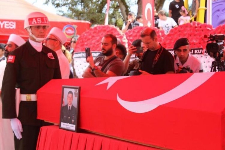 Doğum g&uuml;n&uuml;ne 3 g&uuml;n kala şehit oldu! G&ouml;zyaşlarıyla veda
