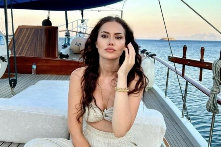 Fahriye Evcen ve oğlunun kano keyfi