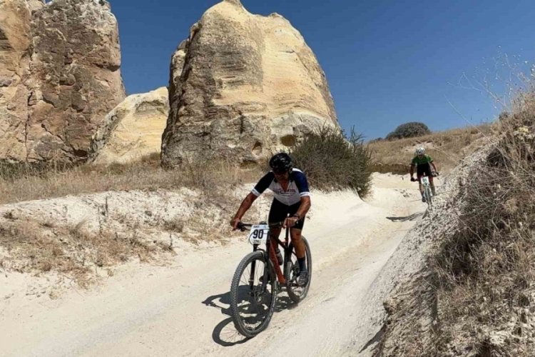 Kapadokya'da dağ bisikleti yarış heyecanı