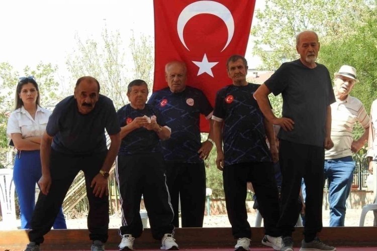 L&uuml;leburgaz ve &Ccedil;orlu huzurevleri bocce m&uuml;sabakası