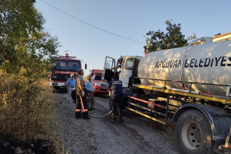Malatya Arguvan'da anız yangını