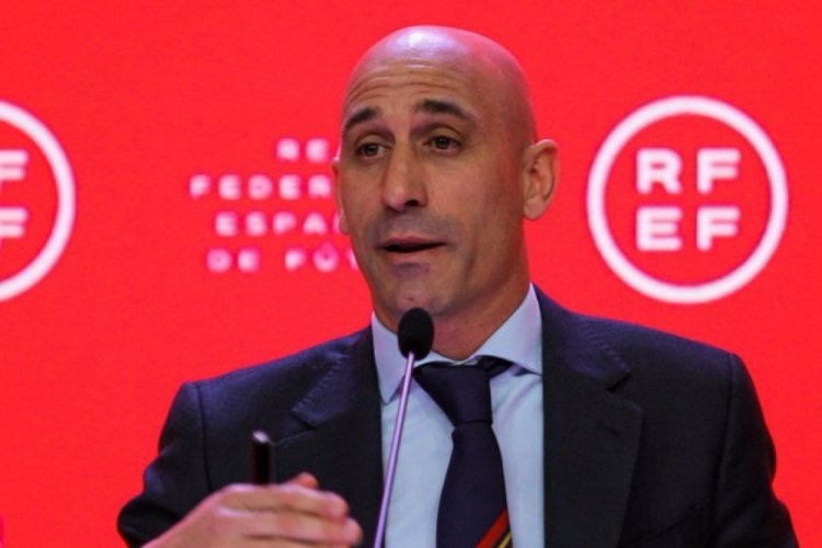FIFA, Luis Rubiales'i ge&ccedil;ici olarak g&ouml;revden aldı