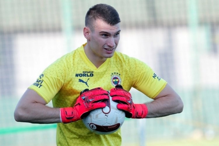 Livakovic, Fenerbah&ccedil;e formayla ilk antrenmanına &ccedil;ıktı
